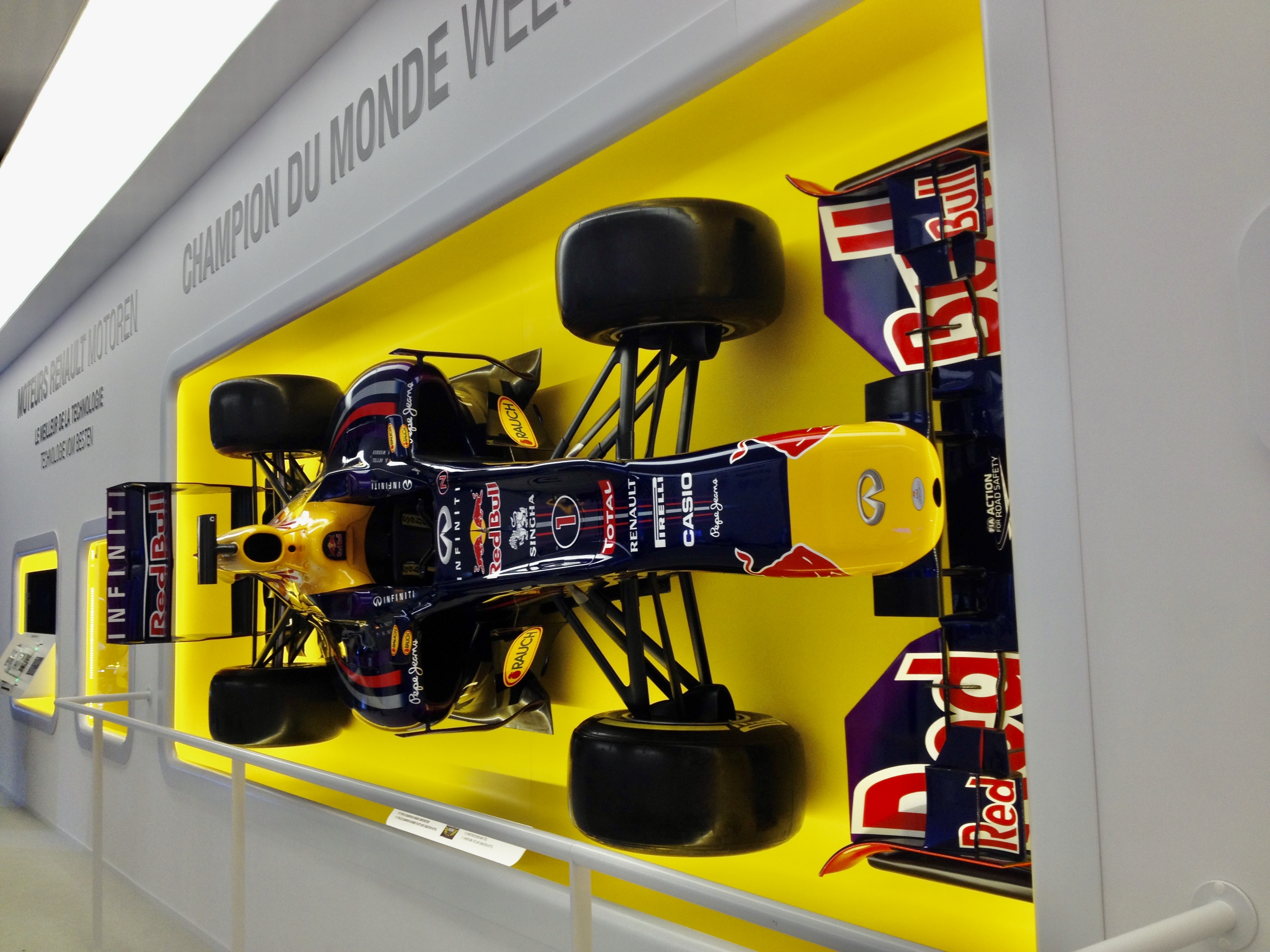Portrait : Red Bull RB9 #1 (2013), Vettel et les neuf victoires consécutives