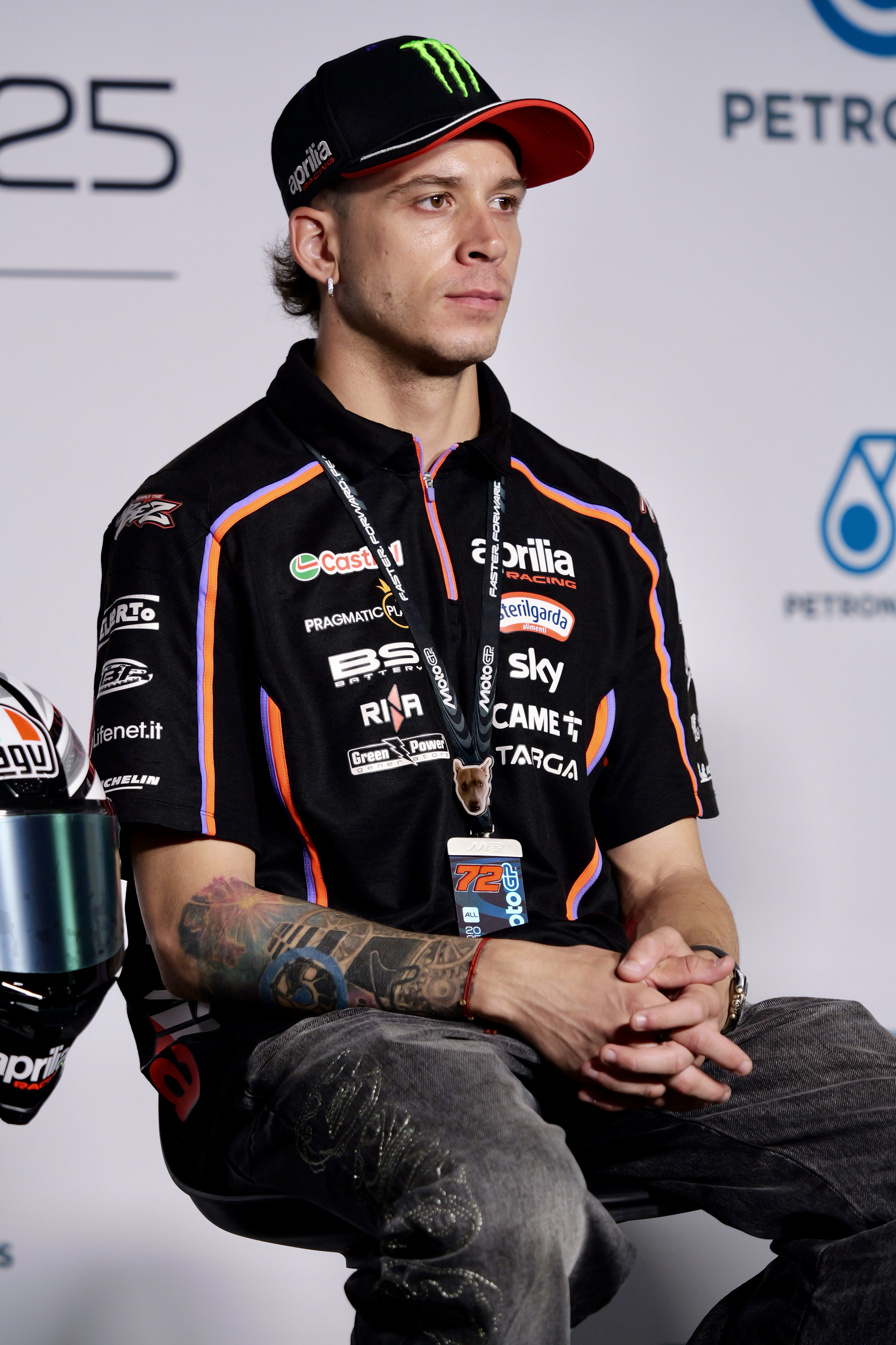 Sprint Jerez 2026 : Marquez glisse, traverse l'herbe en moto, change de moto et gagne